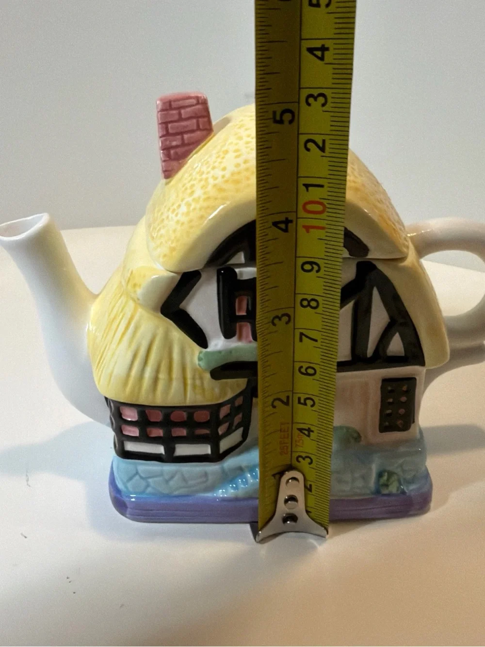 Ceramic Thatched Cottage Teapot